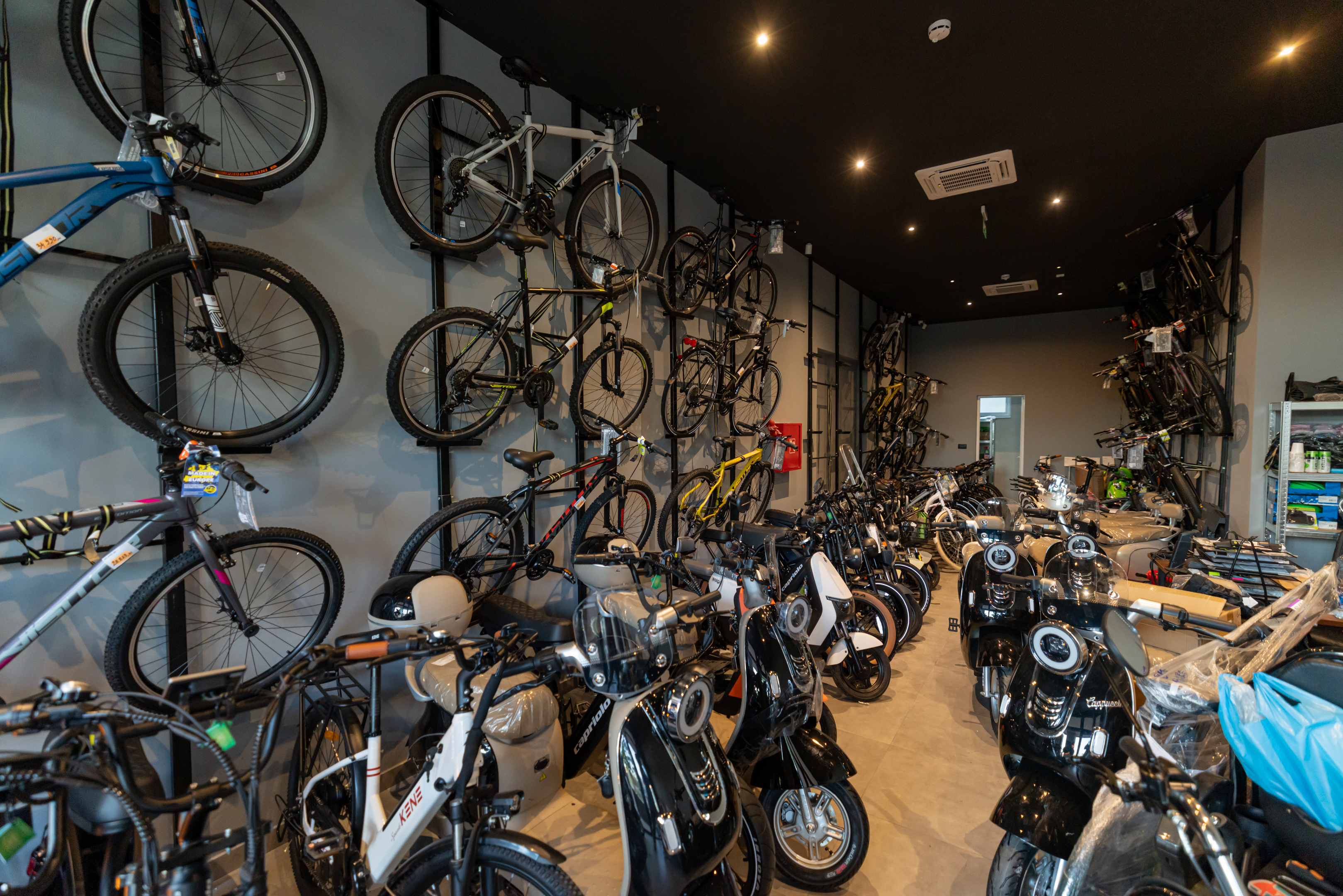 BeeBike online store — a Shopify store and automatic supplier sync