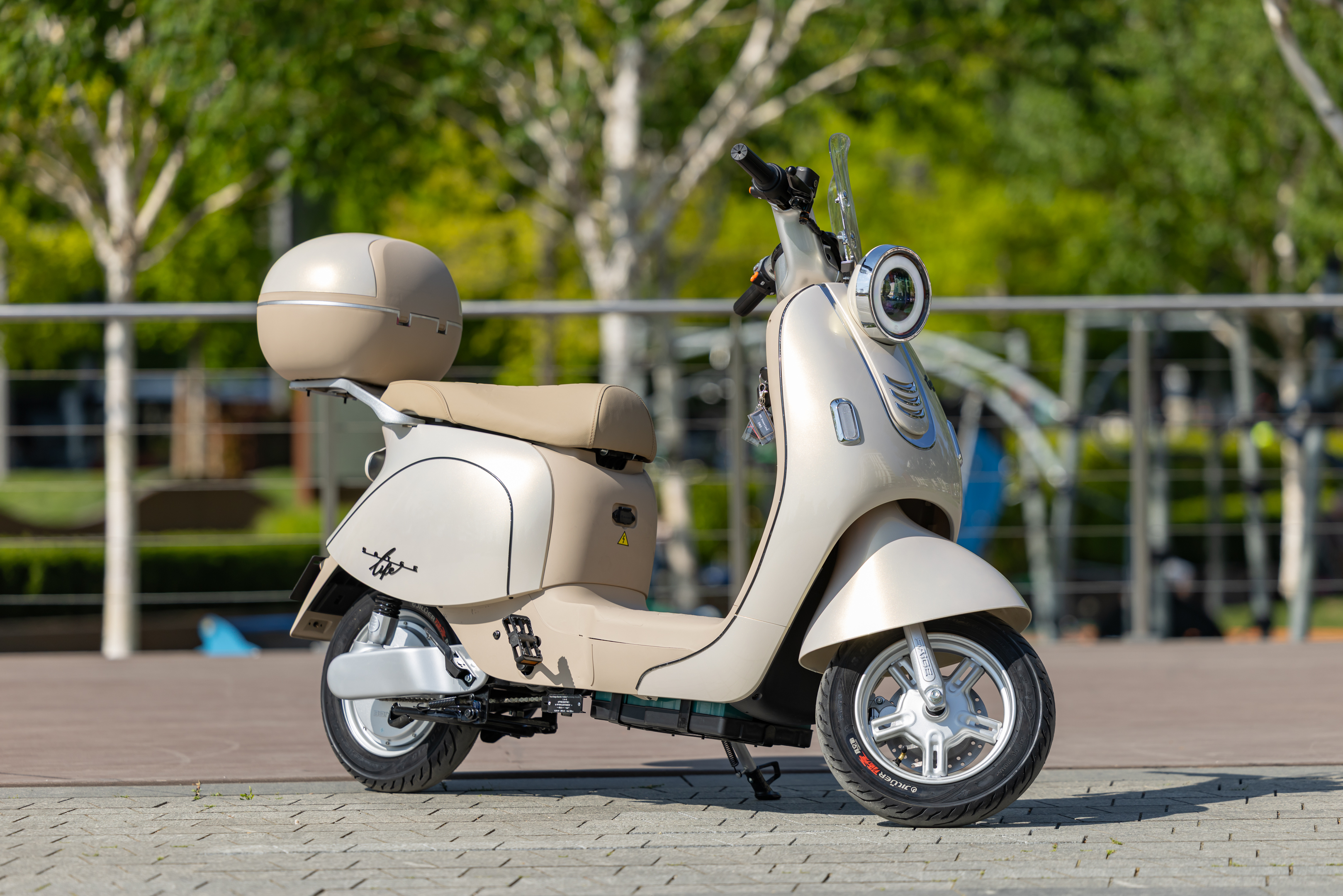 BeeBike online store — a Shopify store and automatic supplier sync